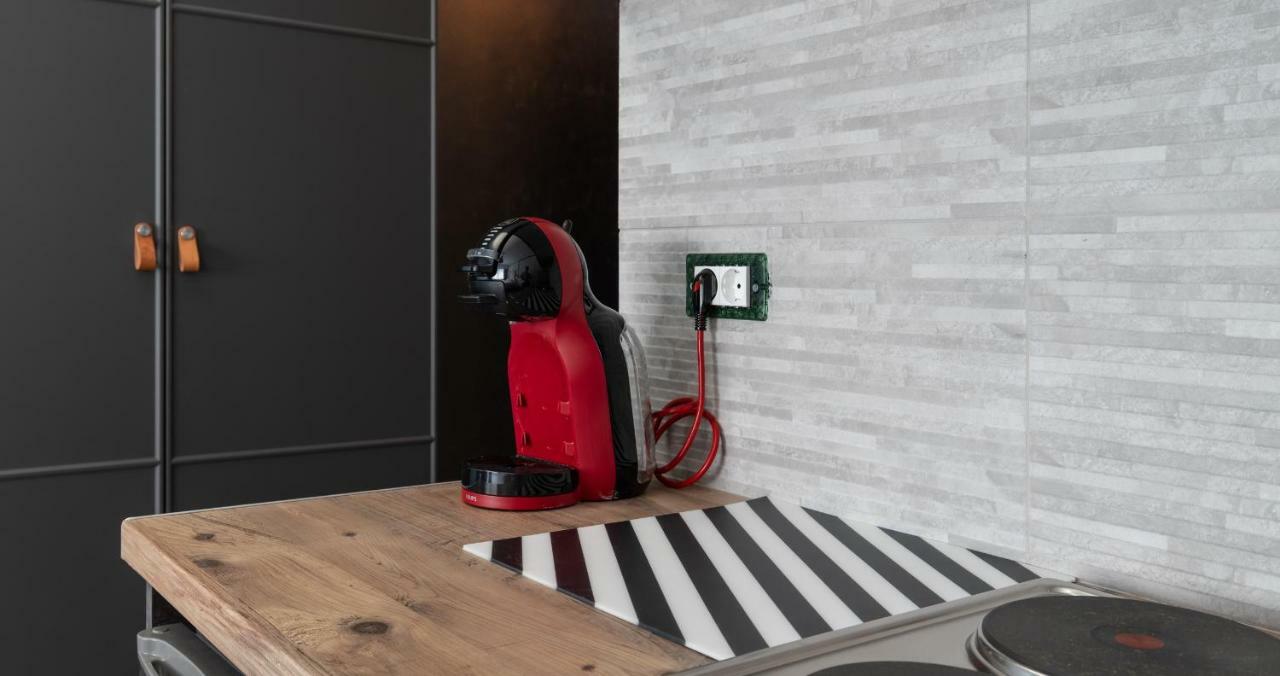 Superb Industrial Style Lodge Heart Of Athen Exterior foto